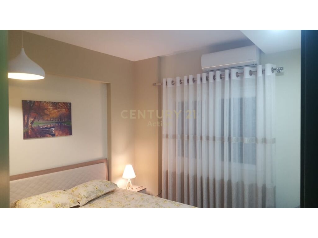 ✨ Jepet me qira apartament modern 2+1 pranë Liqenit të Thatë, në fund të rrugës Peti.