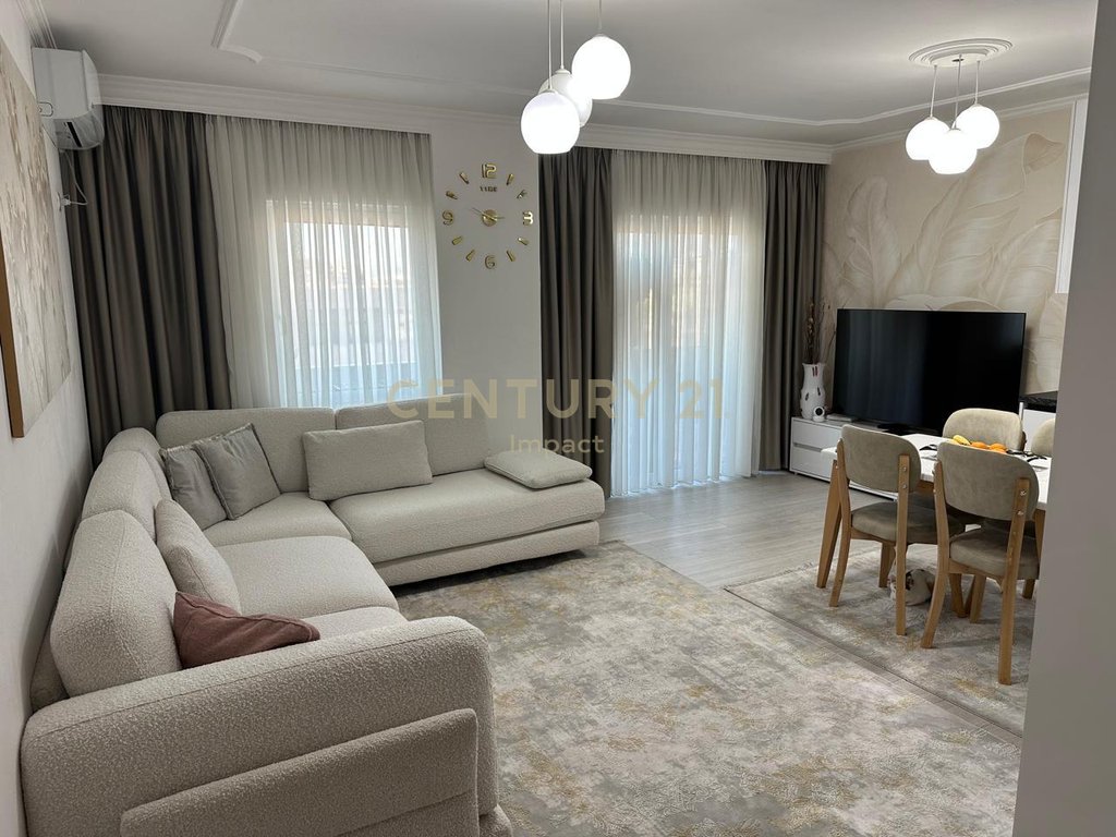 Apartament 2+1 Për Shitje tek Ish Parku, Tiranë!