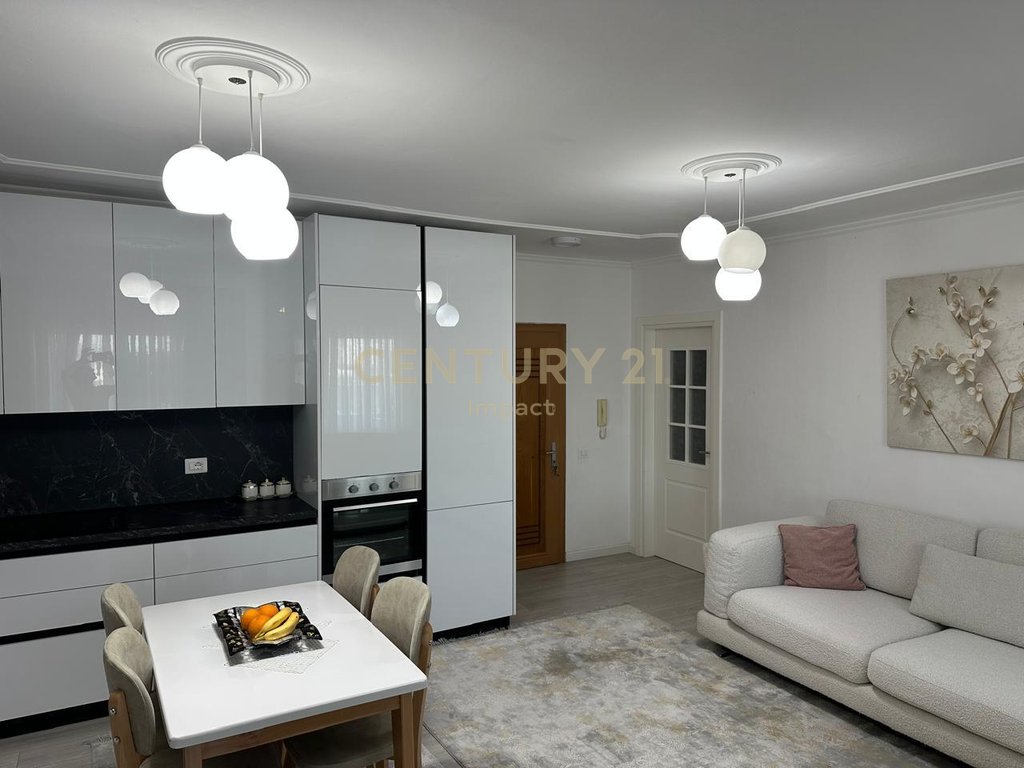 Apartament 2+1 Për Shitje tek Ish Parku, Tiranë!