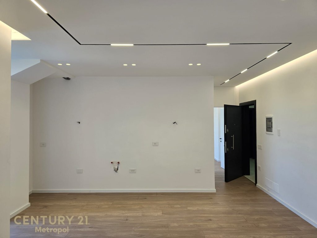 Japim me Qira Apartament 1+1 për Zyrë!