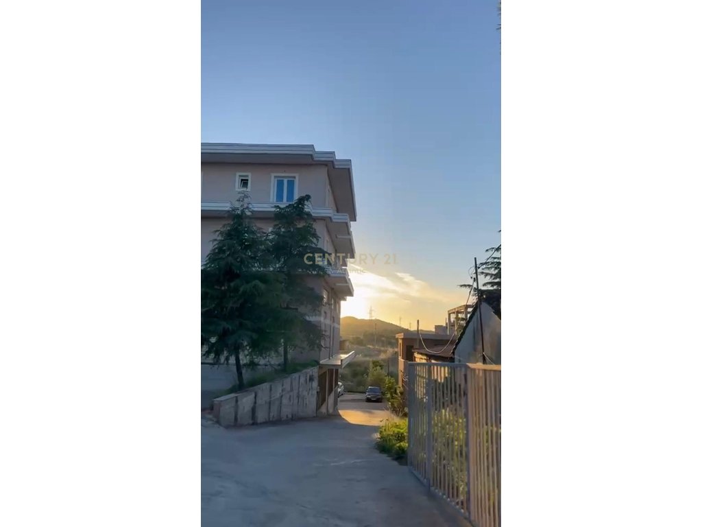 Ambient Komercial 2+0 Për Shitje në Fier - 980000€ | 1100 m²