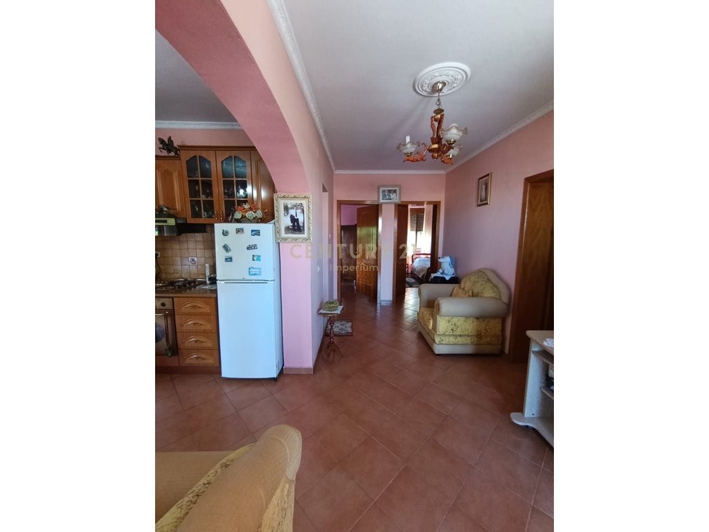 Apartament 3+1 për Shitje në Misto Mame