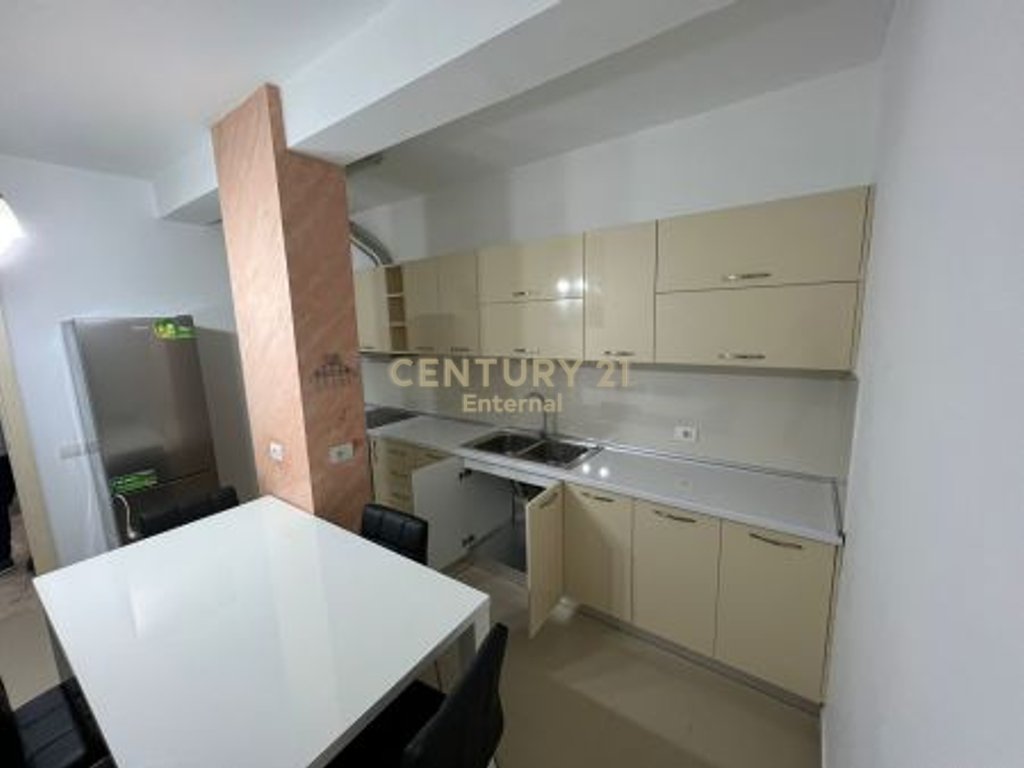 Apartament 3+1 per Qera tek Kopshti Zoologjik