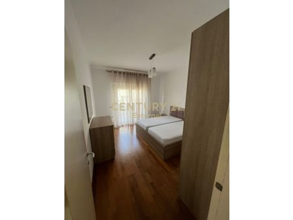 Apartament 3+1 per Qera tek Kopshti Zoologjik