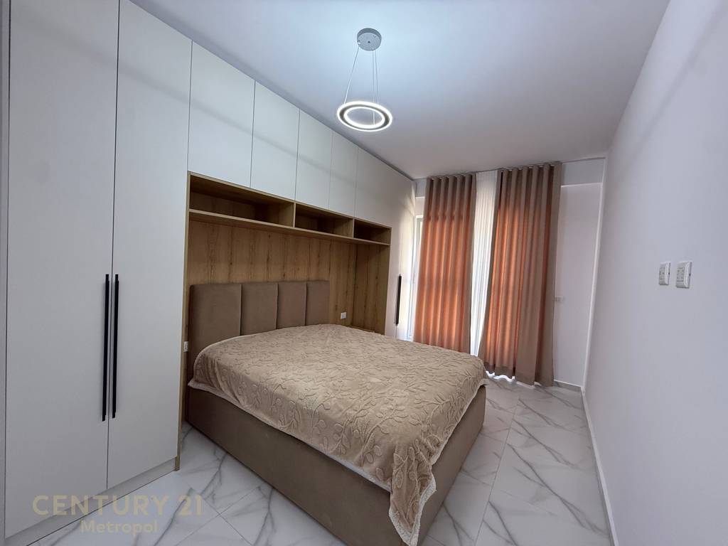 JEPET ME QIRA APARTAMENT 2+1+2, REZIDENCA AURA, LAPRAKË!