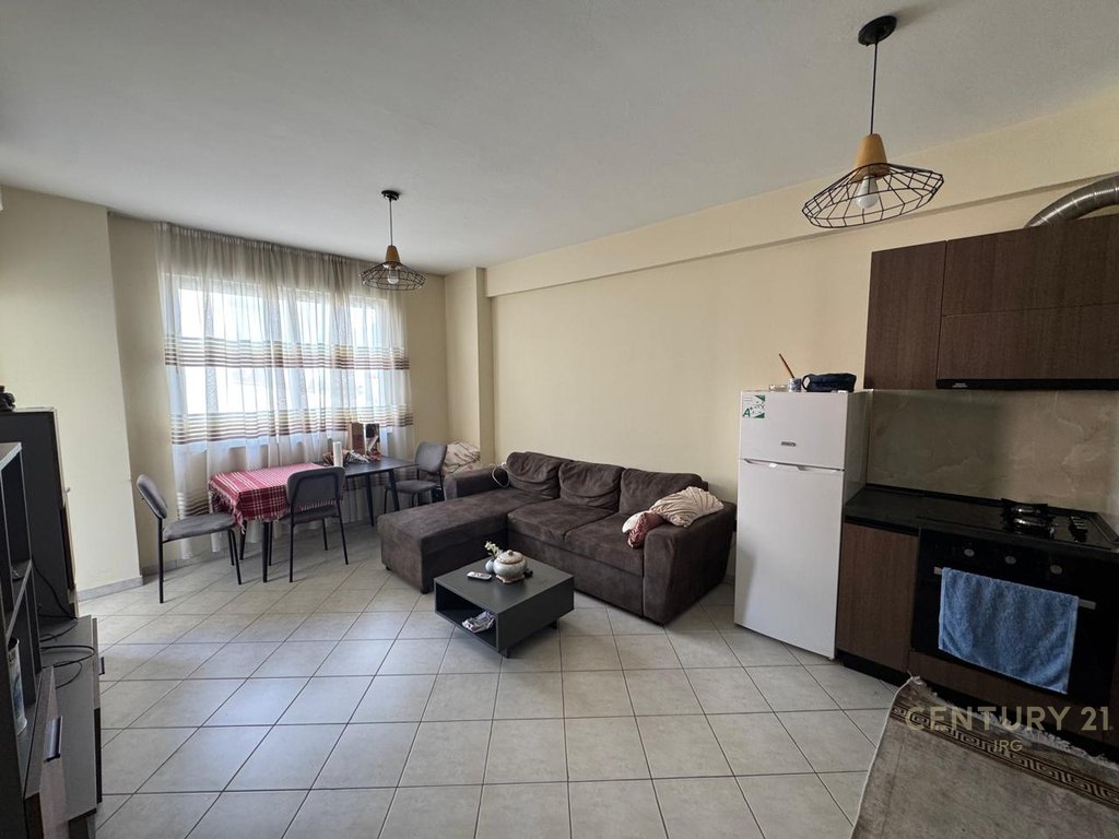 APARTAMENT 1+1 TE BAR ARTISTI ASTIR!