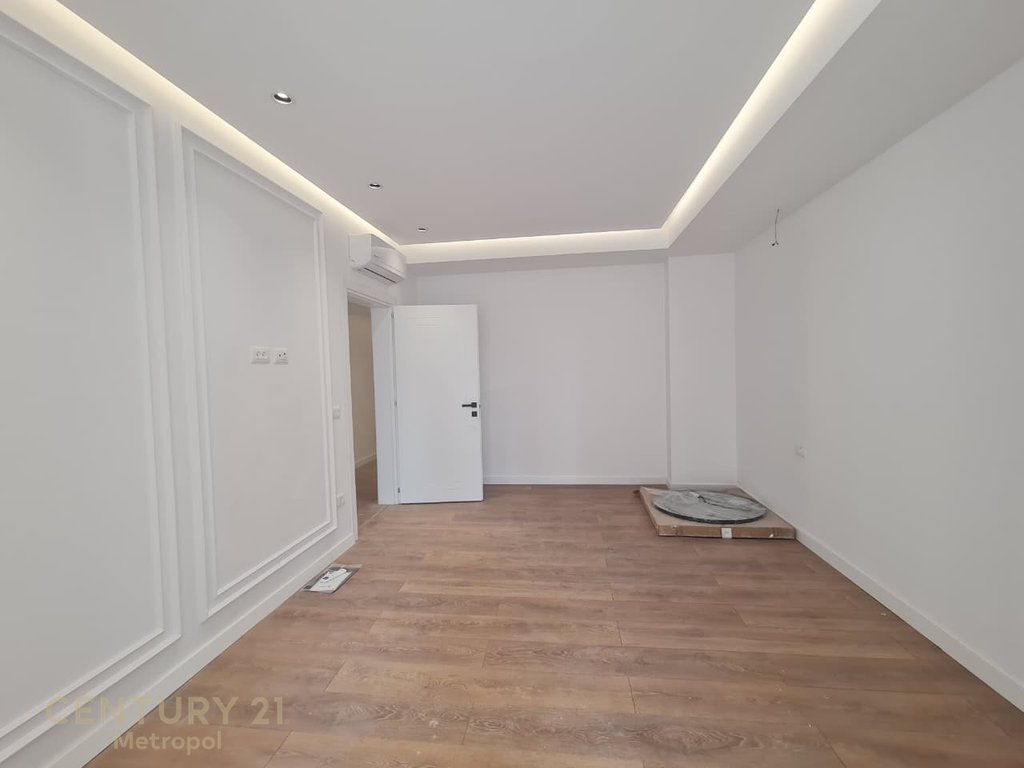 OFROJ PER QIRA AMBIENT PER ZYRA 150M, SHKOLLA E BALETIT!
