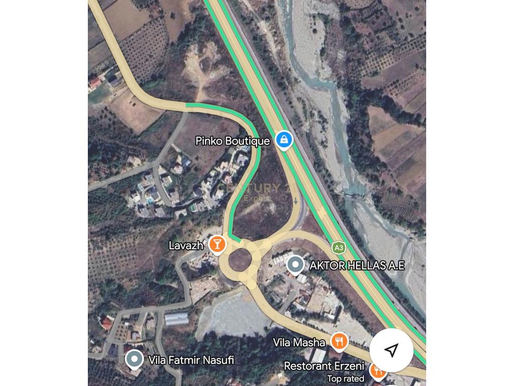 Toke per shitje tek rrethrrotullimi Bërzhite