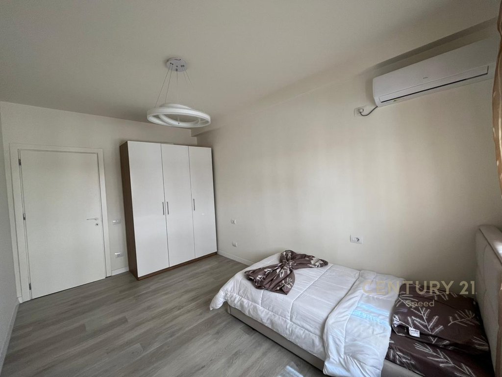 Apartament 2+1 me qira tek Zogu i Zi!!