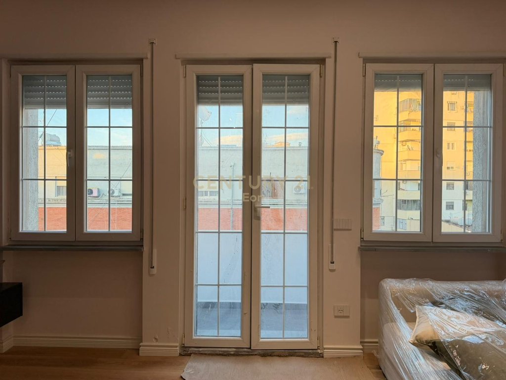 SHITET APARTAMENT  2+1 | 128m² + 148m²  VERANDE   | NE QENDER TE DURRESIT!