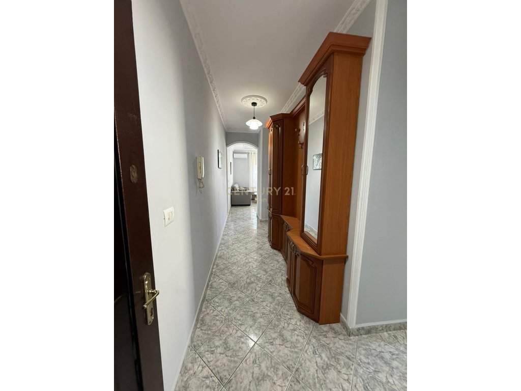 Apartament 1+1 per shitje ne Durres,Plazh