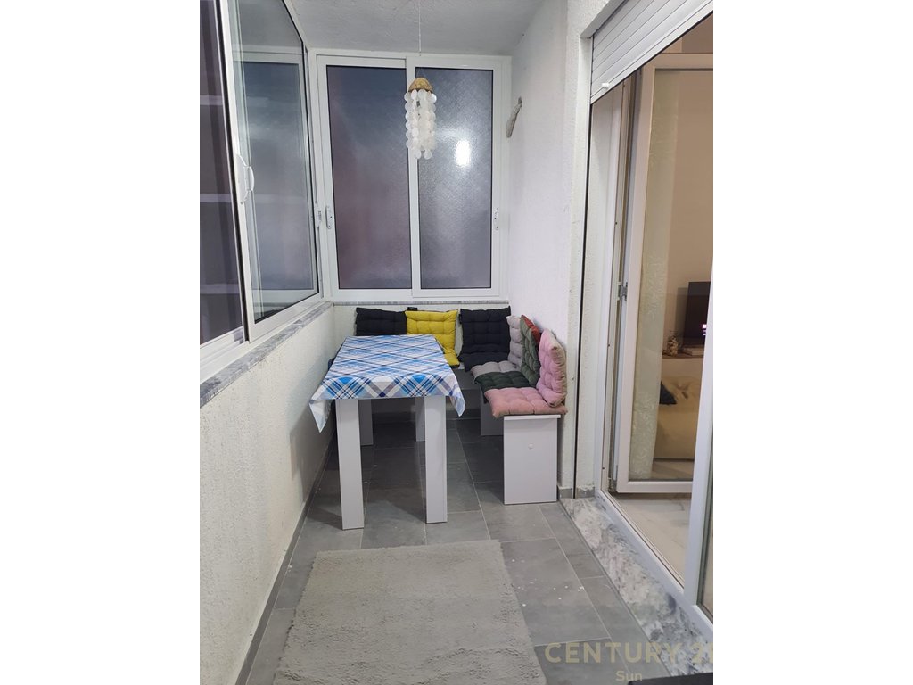 JEPET ME QIRA APARTAMENT 1+1,PRANE HOTEL GRINT NE GOLEM!