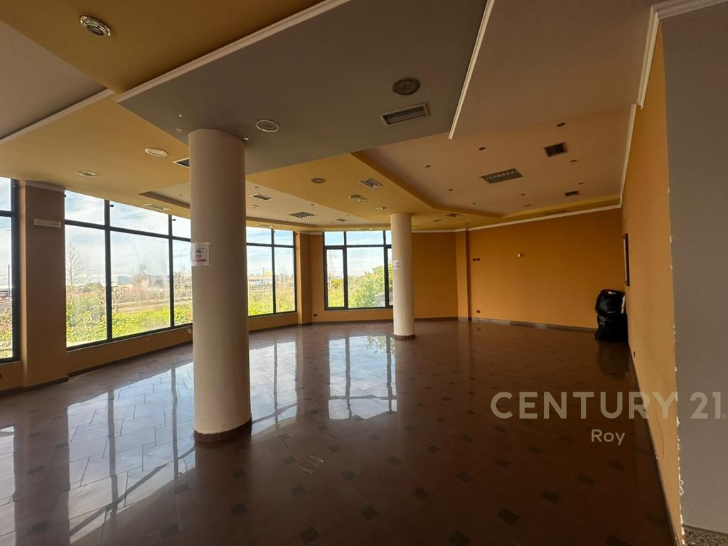 NJESI BIZNESI PER INVESTIM NE HYRJE TE KAVAJES BAR/RESTORANT/HOTELERI!!!