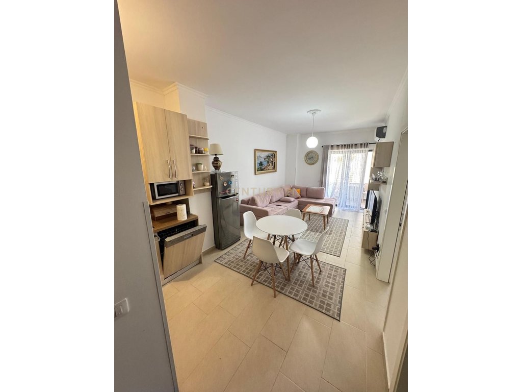 Jepet me Qira, Apartament 1+1, Qerret !