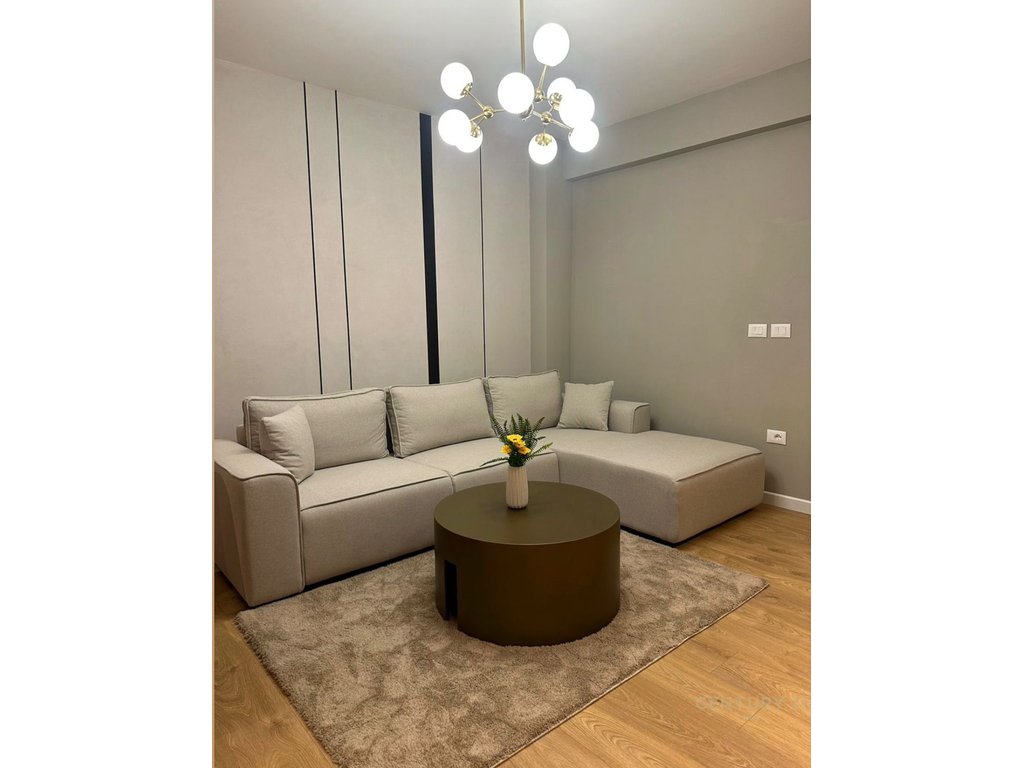 Shitet apartament modern 1+1 ne zonen e plazhit, Durres!