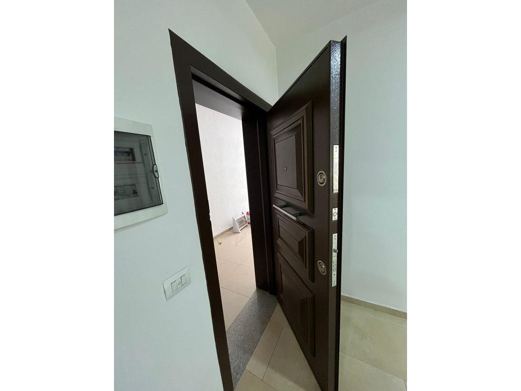 APARTAMENT 2+1 ME 2 TUALETE, I MOBILUAR – TERMINALI I VJETËR, POGRADEC