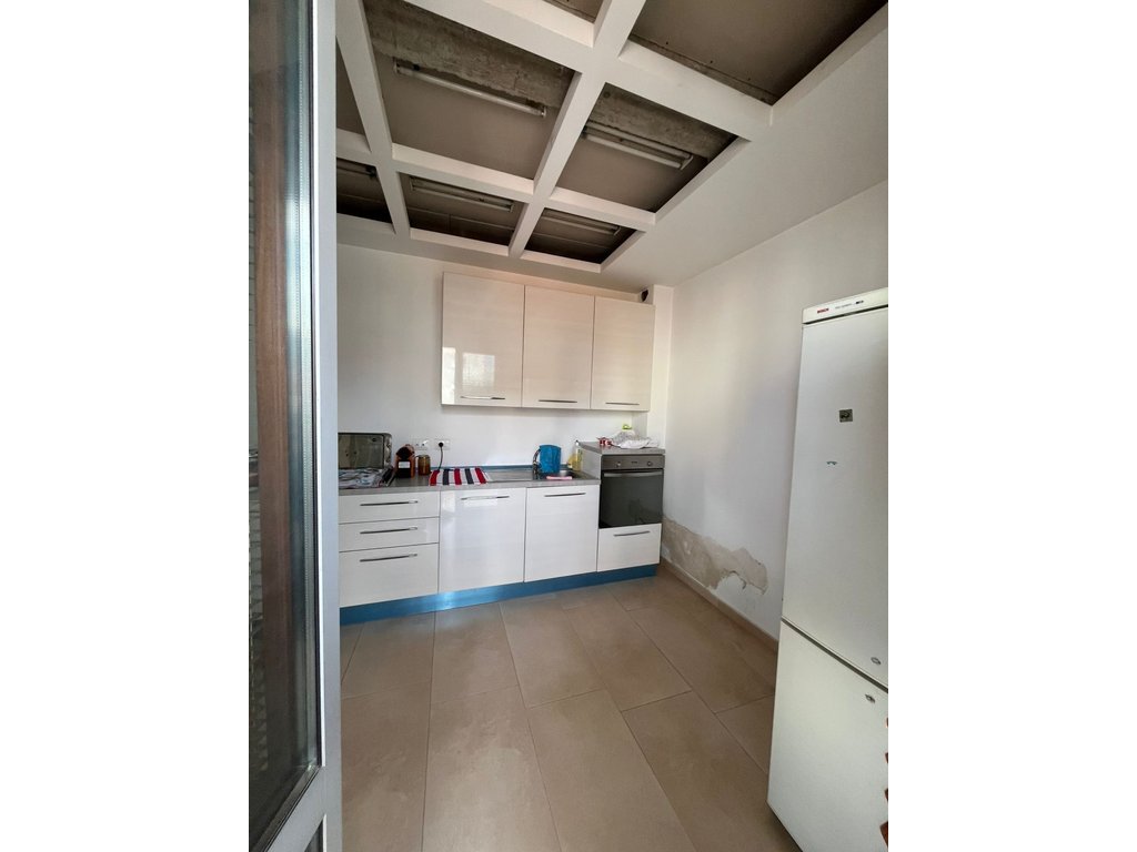 APARTAMENT 2+1 ME 2 TUALETE, I MOBILUAR – TERMINALI I VJETËR, POGRADEC