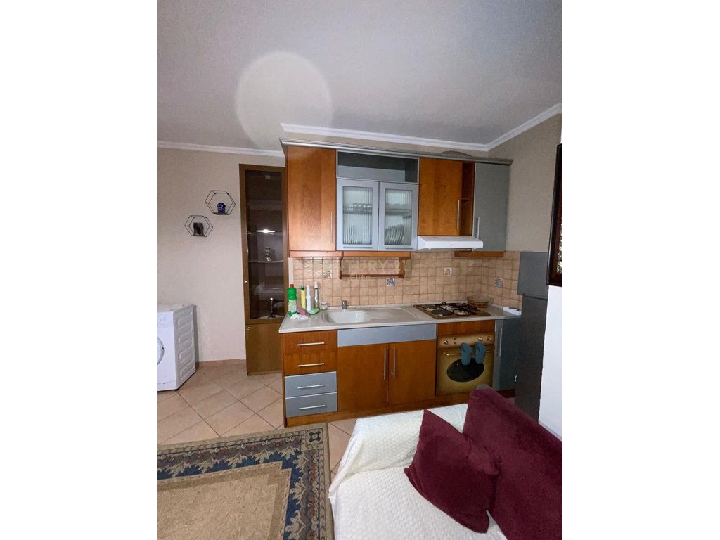 Apartament 1+1 për Qira pranë Sheshit Willson | 56 m² | 650€