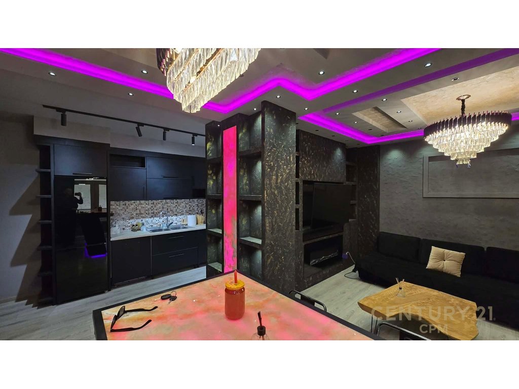 Shitet apartament 2+1+2 Ne Astir