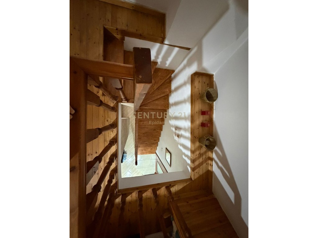 Shitet apartament 3+1+2 – Fresk, Pamje Panoramike e Tiranës