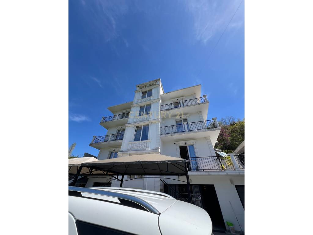 EXCLUSIVE HOTEL PER QERA TEK SHKEMBI I KAVAJES 3350€ NE MUAJ !