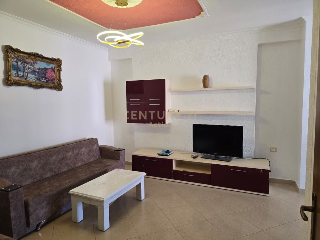Jepet me qera Apartament  2+1  ne Misto Mane!