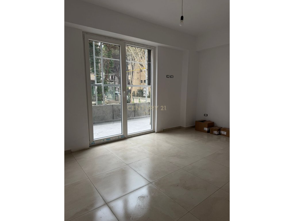 SHITET APARTAMENT 2+1 MONTEVIDEO RESIDENCE TE MALI ROBIT!