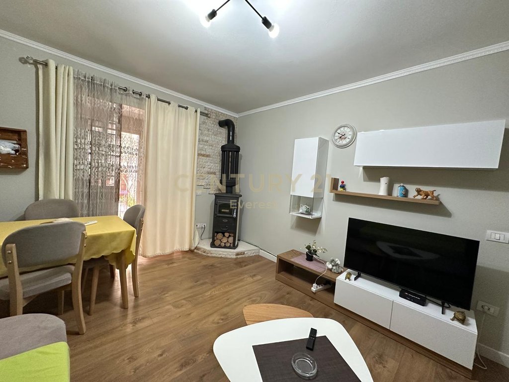 ALLIAS, JAPIM APARTAMENT 2+1 PER QIRA
