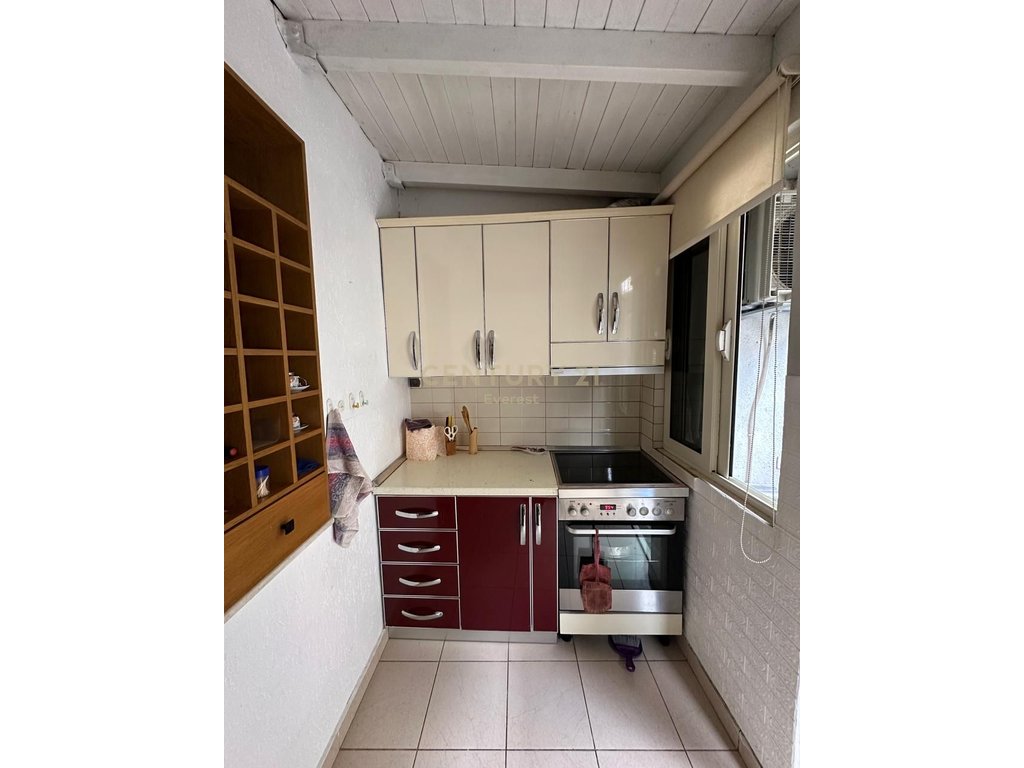 ALLIAS, JAPIM APARTAMENT 2+1 PER QIRA