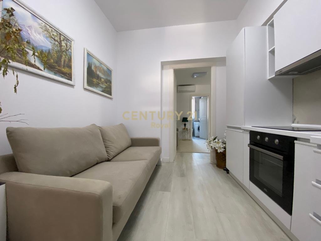 SHITET  APARTAMENT 1+1 NE BLLOK PRANE LIBRIT UNIVERSITAR