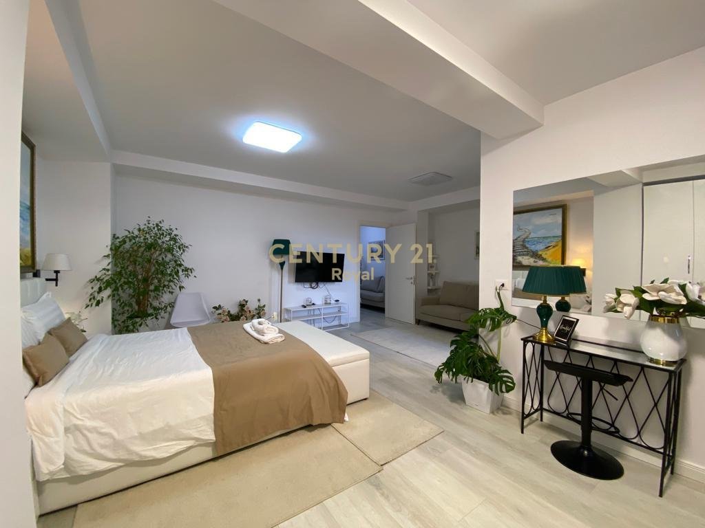 SHITET  APARTAMENT 1+1 NE BLLOK PRANE LIBRIT UNIVERSITAR
