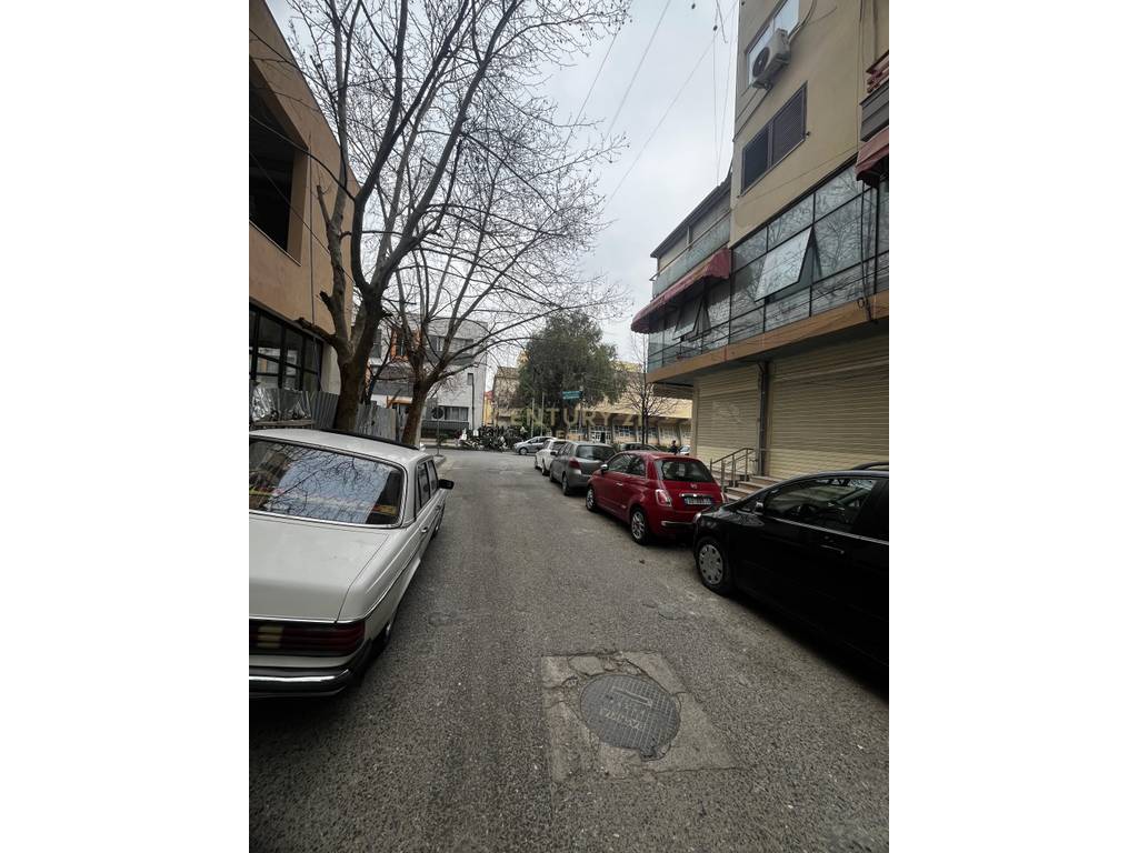 Njesi Biznesi multifunksionale Me Qira në Pallati I Sporteve, Durrës !