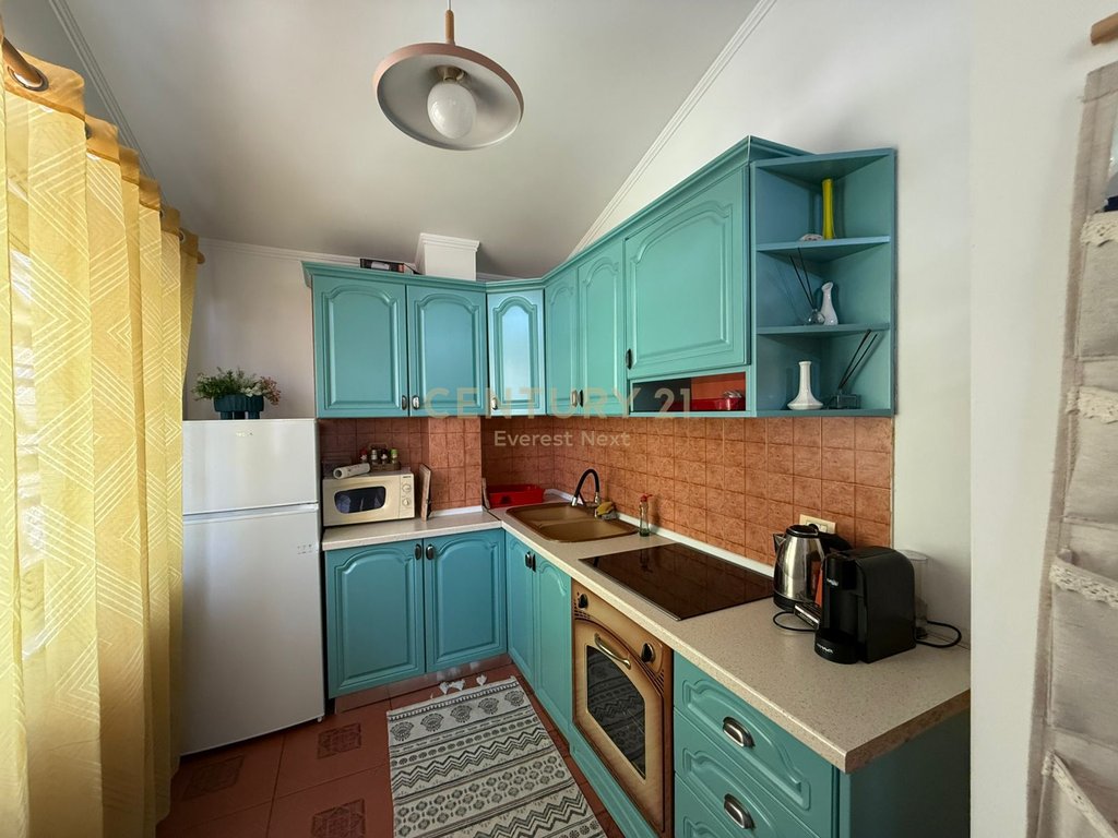 Shitet Apartament 2+1 ne Bllok (Juvenilja)
