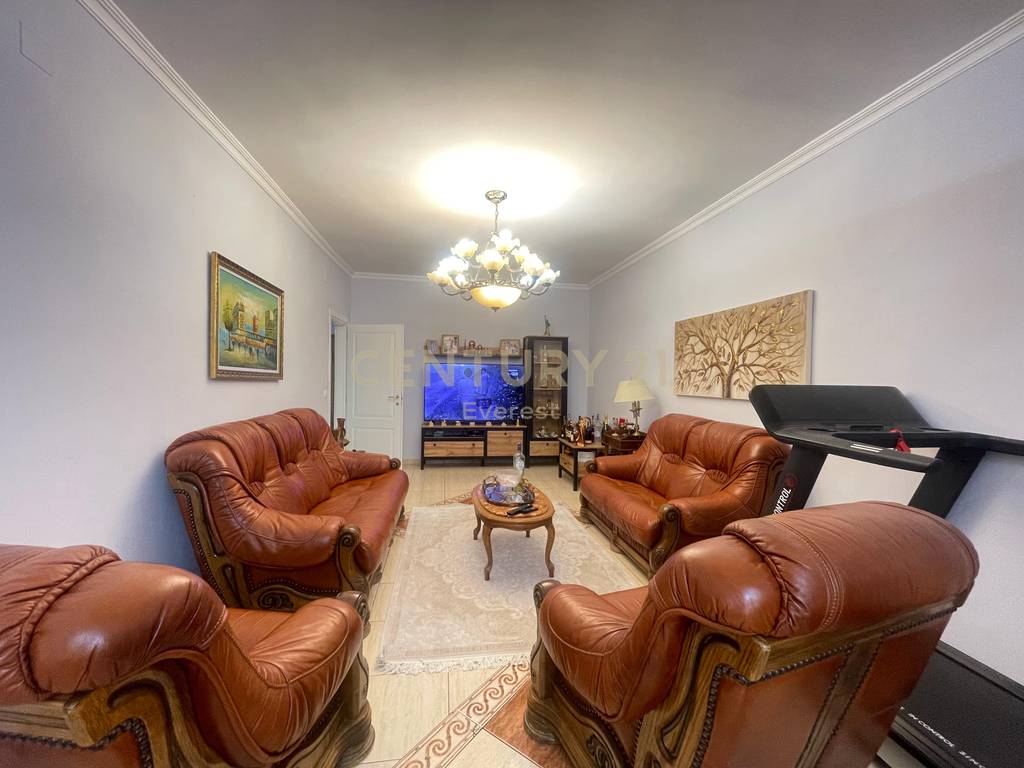 VASIL SHANTO, JAPIM ME QIRA APARTAMENT 3+1+2!