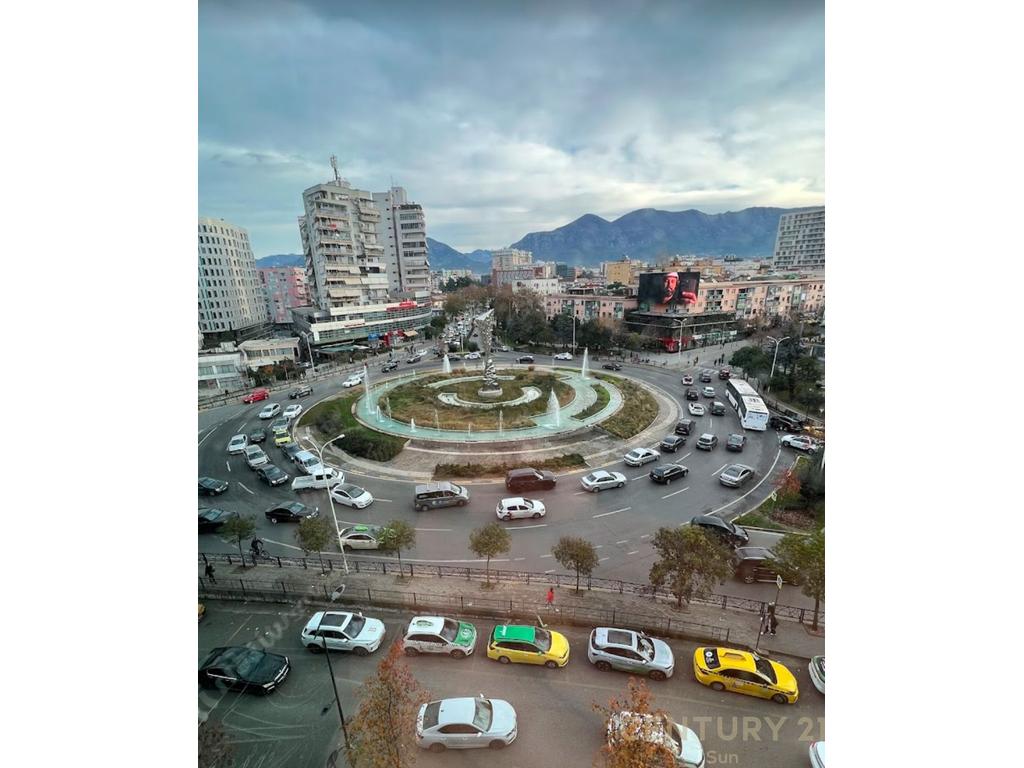 ZOGU I ZI, SHESIM APARTAMENT 2+1 !