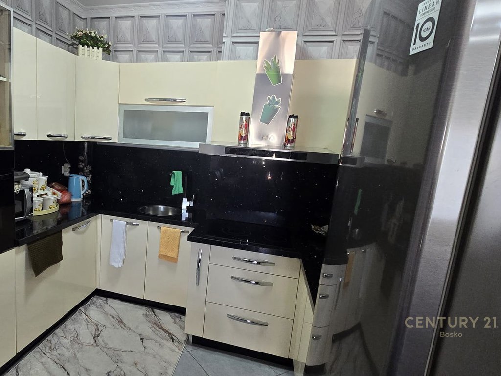 SHESIM APARTAMENT 2+1+2 TEK HIPOTEKA TIRANE