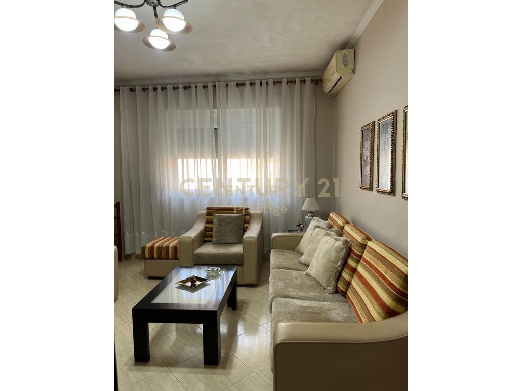 APARTAMENT 2+1 ME QIRA, PRANE AMBASADES AMERIKANE, TIRANE!
