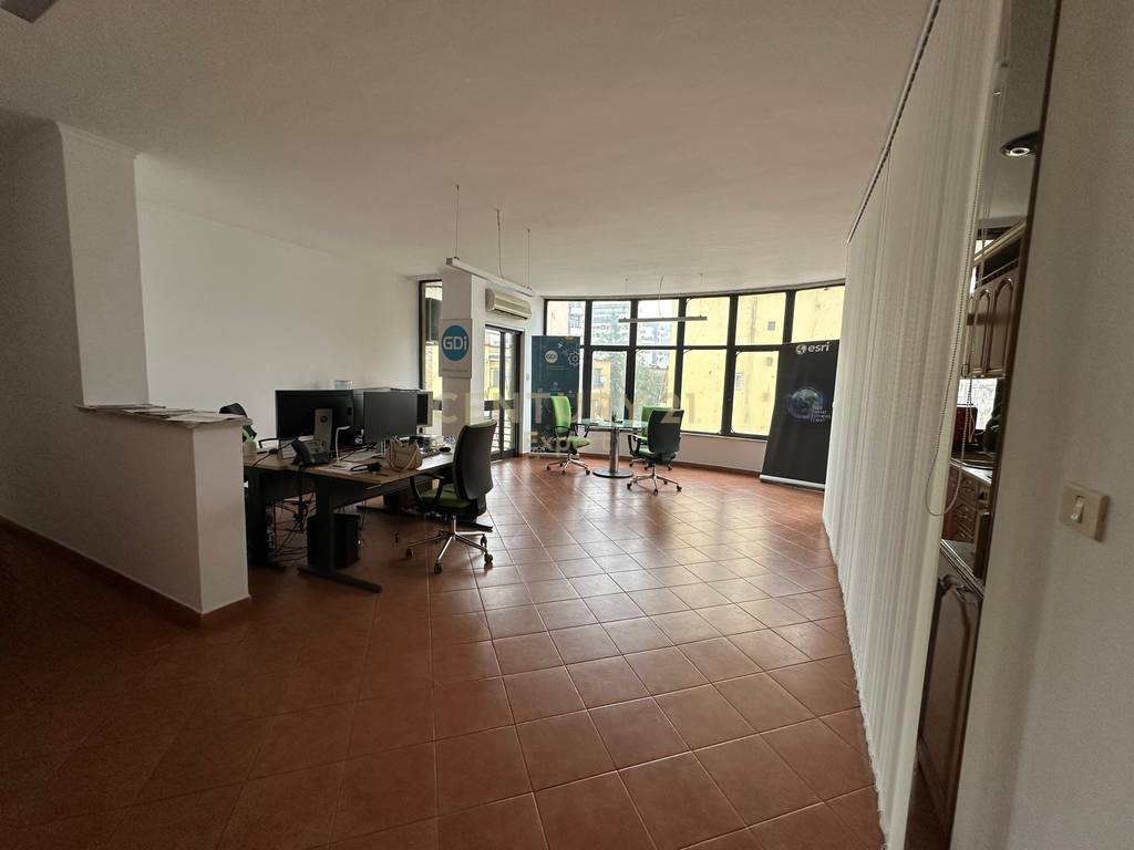 Jepet apartament per zyre stadiumi Dinamo