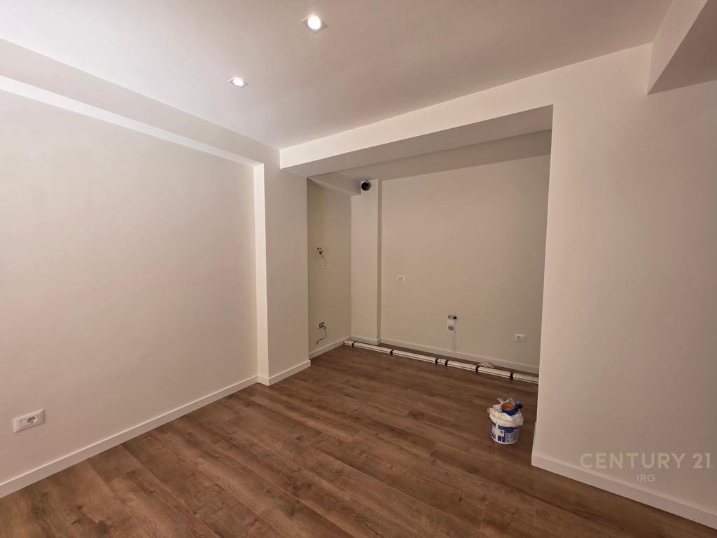 Shitet Apartament 1+1 me Verandë – Kodra e Diellit 2