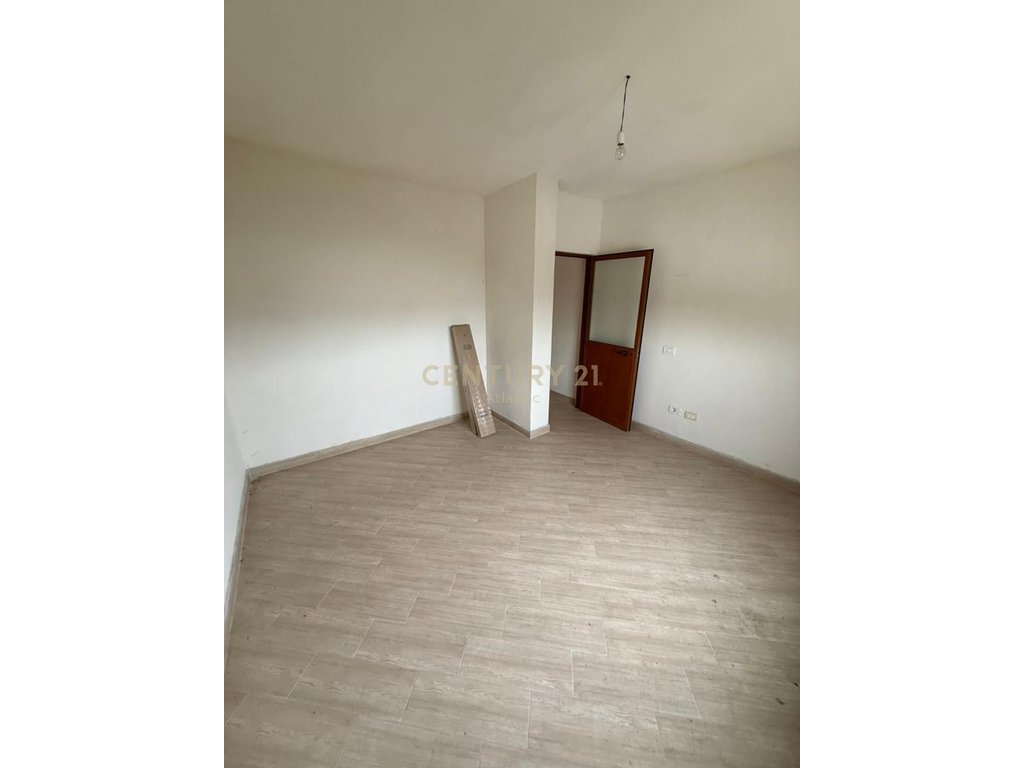 Apartament 2+1 në Shitje në Qerret, Kavajë – 73 m²