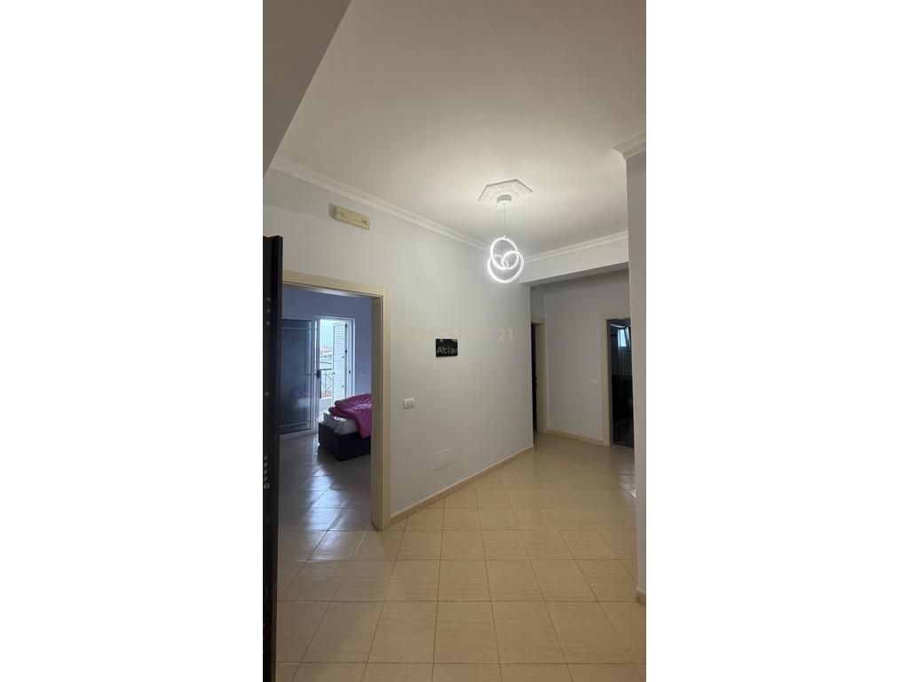 Apartament 3+1 Me Qira në Spitallë, Durrës - 400€ | 142 m²