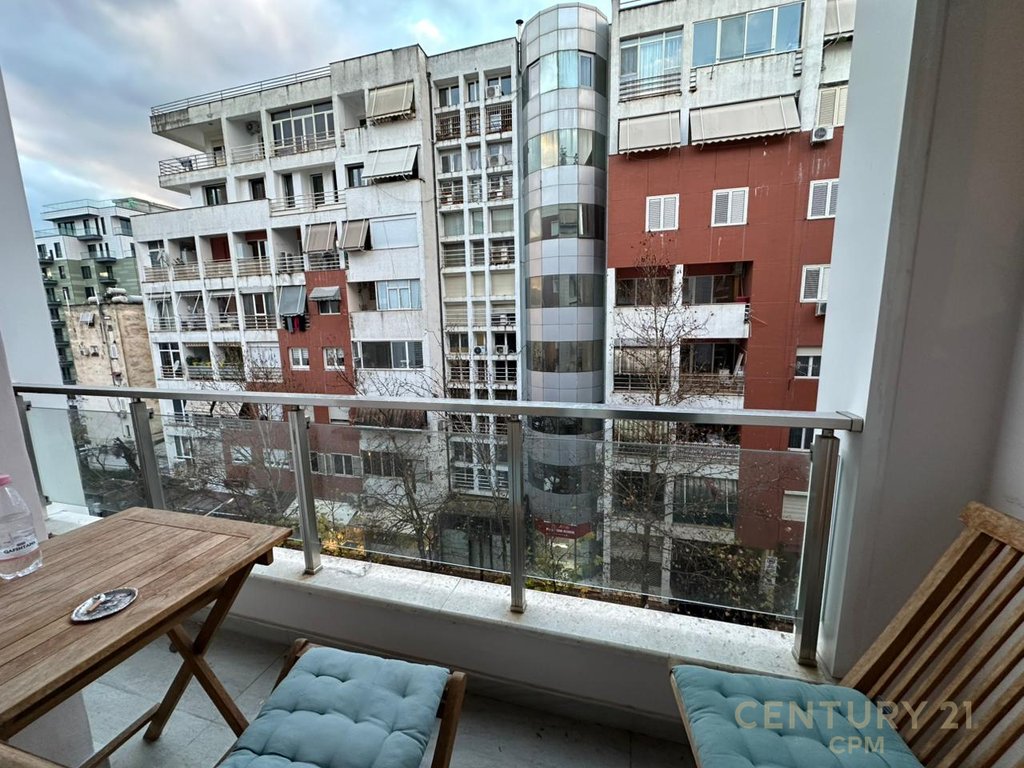 Apartament 2+1 Per Qira Prane Rruges Kosovareve!