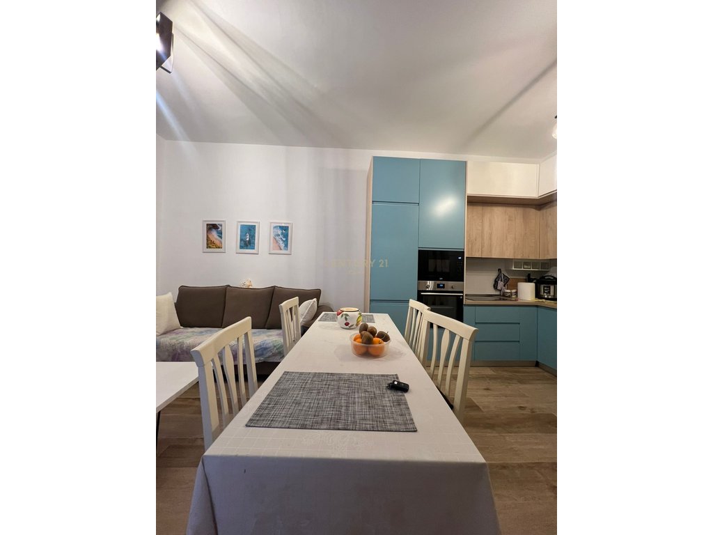 SHITET APARTAMENT 1+1 ME PAMJE NGA DETI – NDËRTESË E RE 2024, ME CERTIFIKATË!