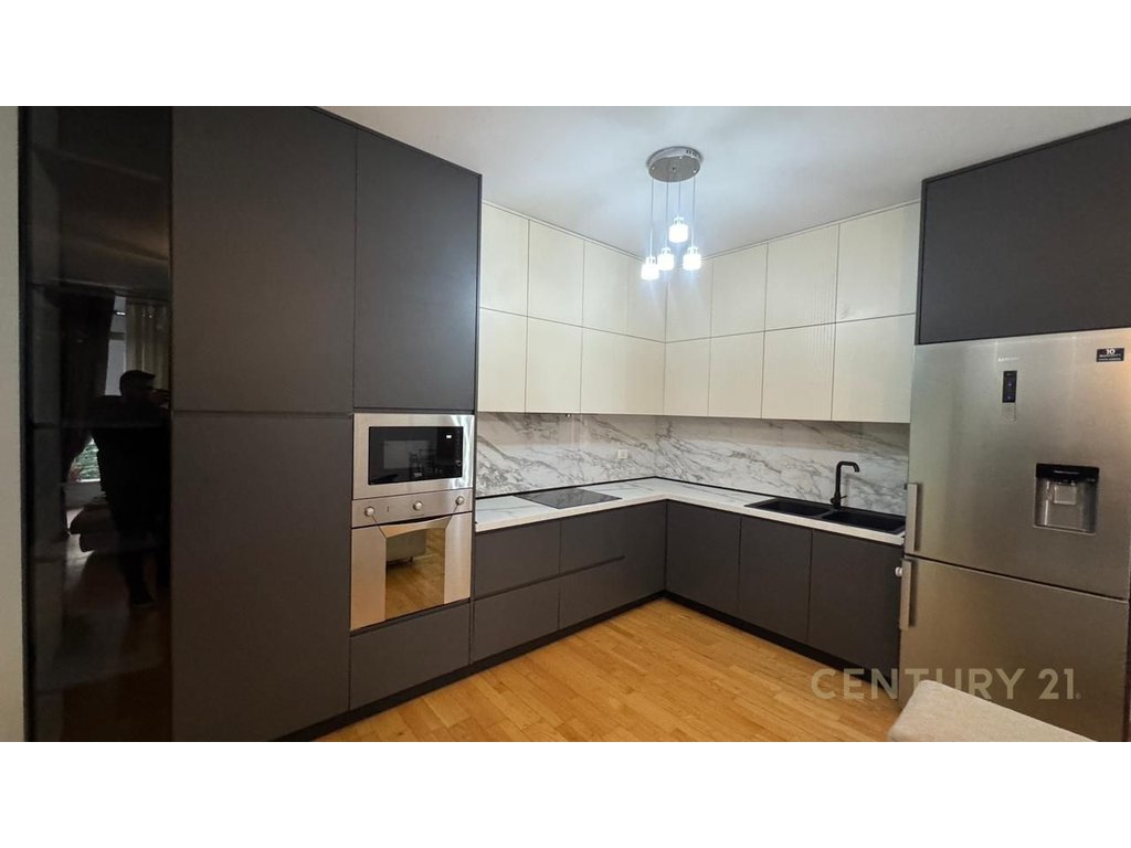 APARTAMENT 2+1+2 ME QIRA TEK KIKA 1 !