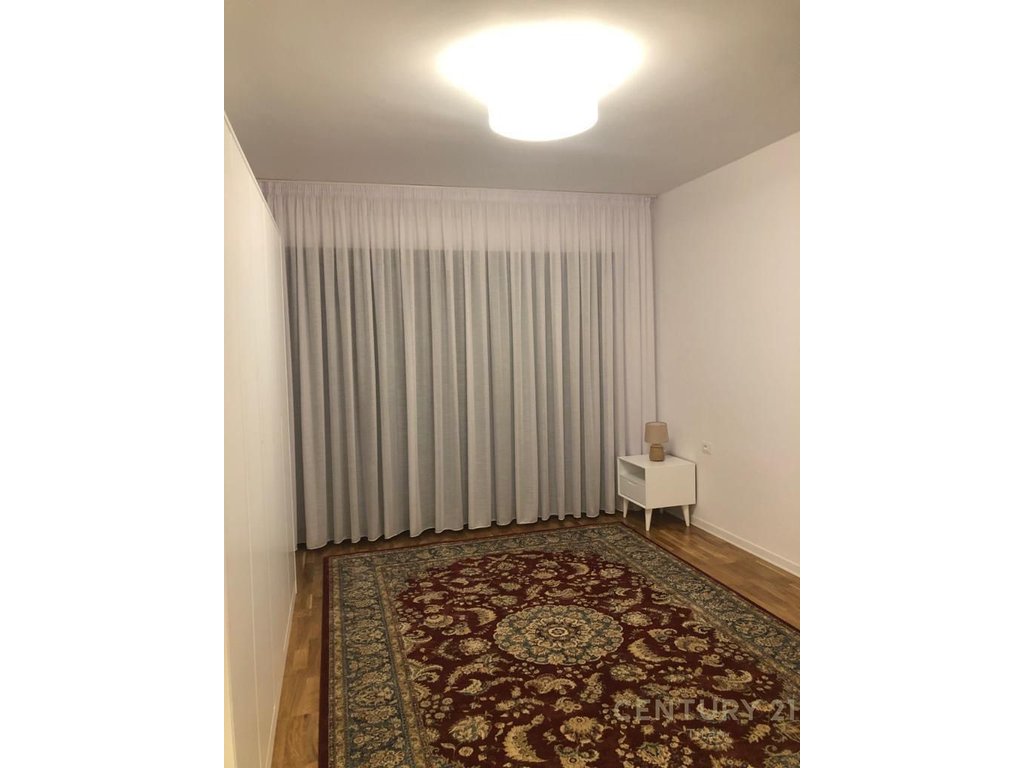 Apartament 3+1+2 me Qira tek Ish Blloku!