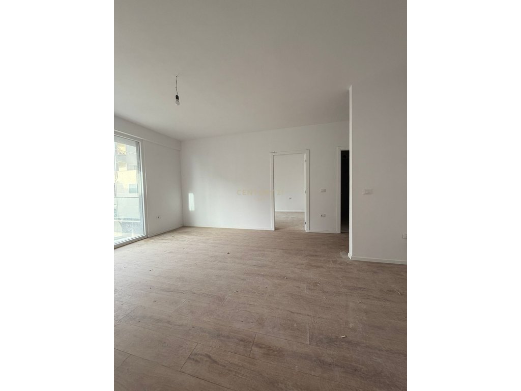Shitet Apartament 1+1 pranë “Lungomere 1”
