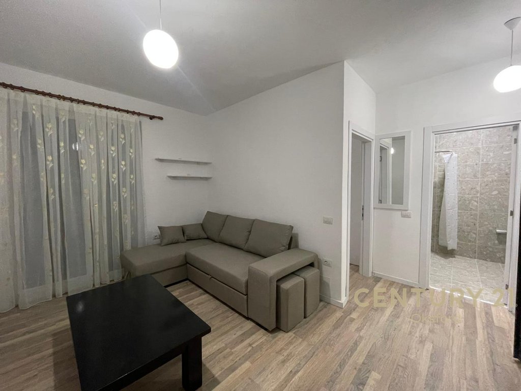 Apartament 1+1 Me Qira në Univers City!