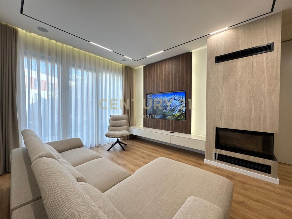 QIRA, APARTAMENT PREMIUM 2+1+2+OBORR me POST PARKIMI ‼️