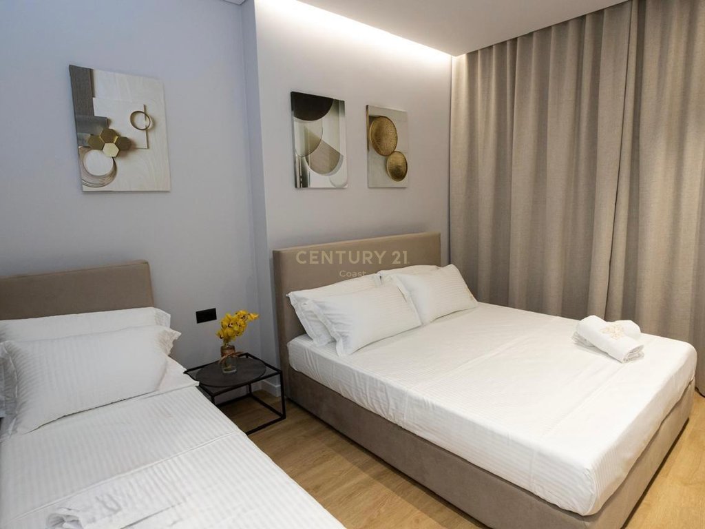 Shitje: Mini Hotel Luksoz, Afër Qendrës Historike të Vlorës