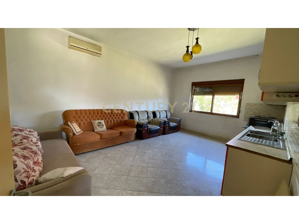 Shitet Shtëpi Private Buzë Rrugës — Shkozet–Plepa, Durrës